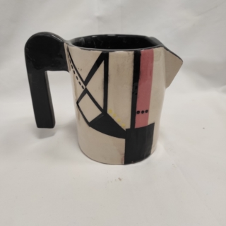 DIZAJNER KERAMIKE
Lončarsko kolo
_mentor: Tamara Mustač dipl. dizajner ENOLA RUŽMAN 3.C DIK