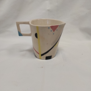 DIZAJNER KERAMIKE
Lončarsko kolo
_mentor: Tamara Mustač dipl. dizajner SARA VARGEK 3.C DIK